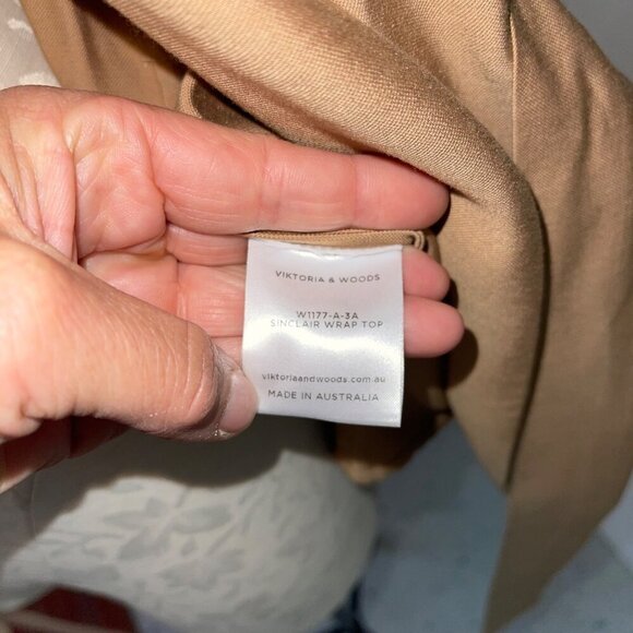 Viktoria And Woods Womens Top US Size 0 Tan Sinclair Wrap Belt Long Sleeve - Picture 4 of 7